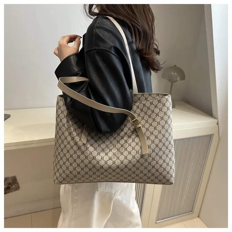 Women's Large Capacity Shoulder Bag with Monogram Pattern — feature 18