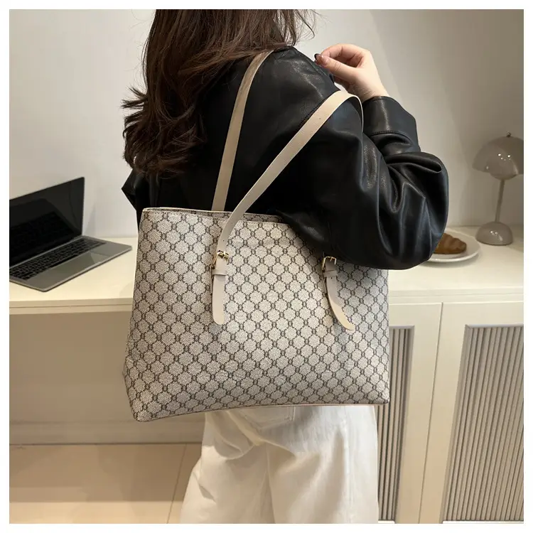 Women's Large Capacity Shoulder Bag with Monogram Pattern — feature 19