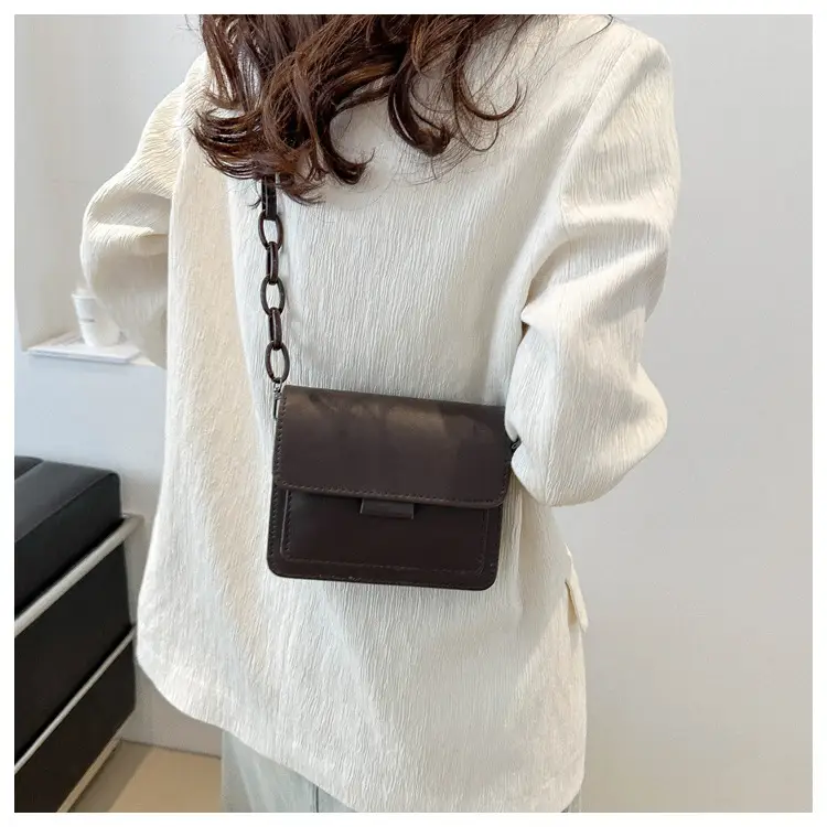 Green Crossbody Phone Bag for Women — feature 13