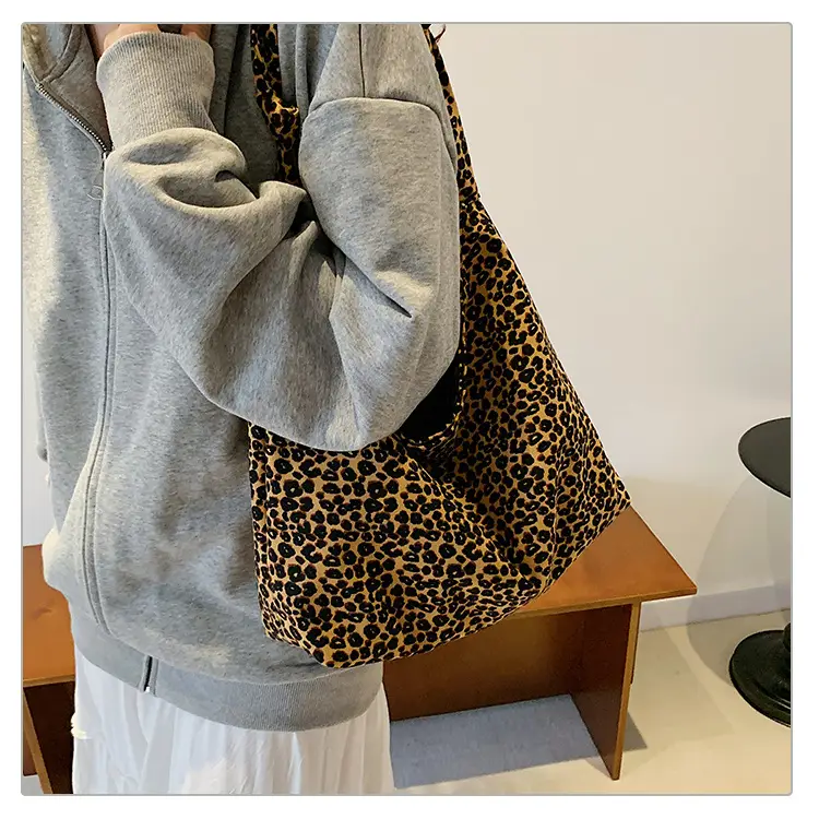 Leopard Print Women's Large Capacity Shoulder Bag 2026 — feature 19