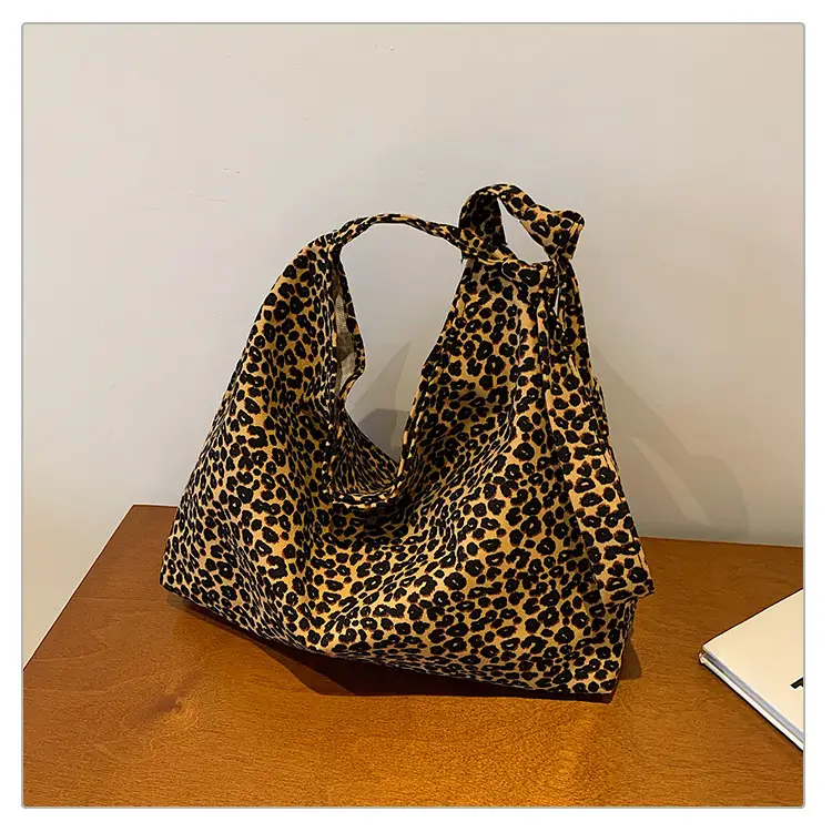 Leopard Print Women's Large Capacity Shoulder Bag 2026 — feature 23