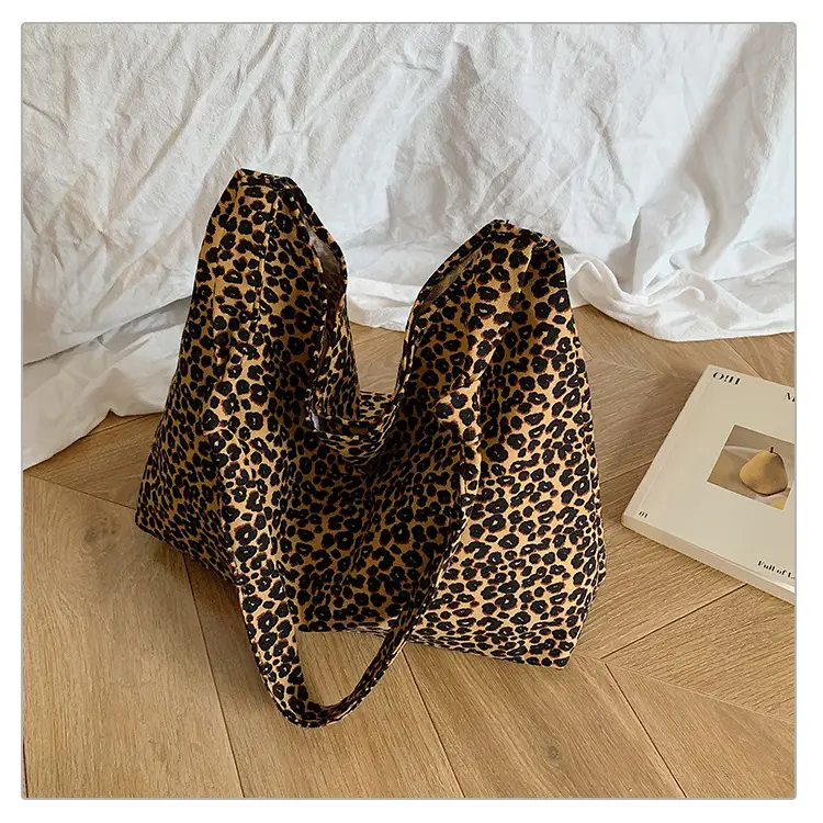 Leopard Print Women's Large Capacity Shoulder Bag 2026 — feature 26