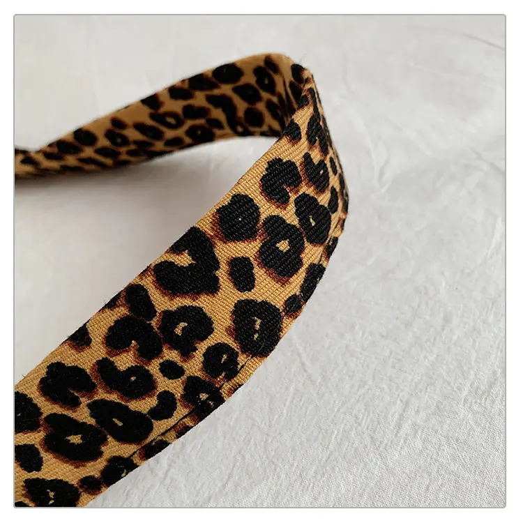 Leopard Print Women's Large Capacity Shoulder Bag 2026 — feature 36
