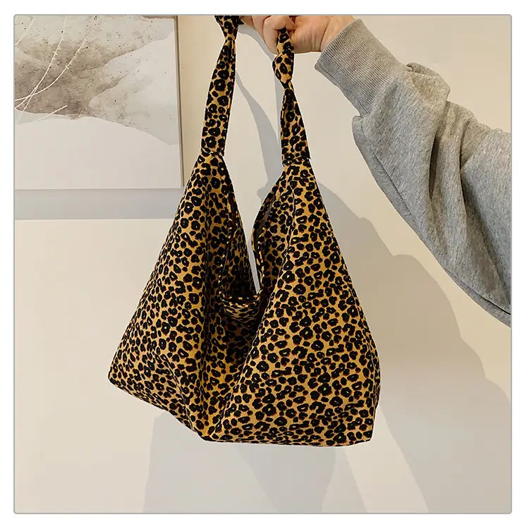 Leopard Print Women's Large Capacity Shoulder Bag 2026 — feature 38