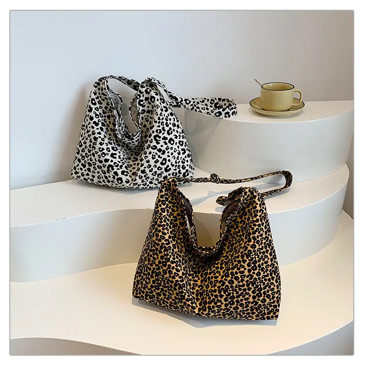 Leopard Print Women's Large Capacity Shoulder Bag 2026 — feature 45