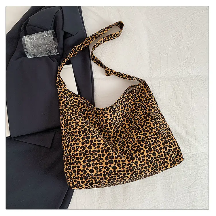 Leopard Print Women's Large Capacity Shoulder Bag 2026 — feature 49