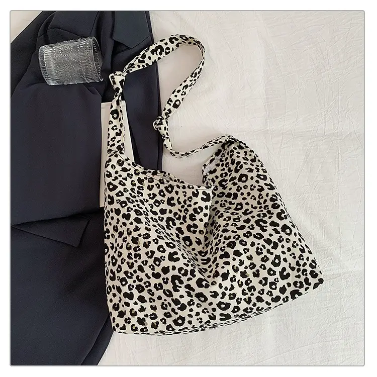 Leopard Print Women's Large Capacity Shoulder Bag 2026 — feature 50