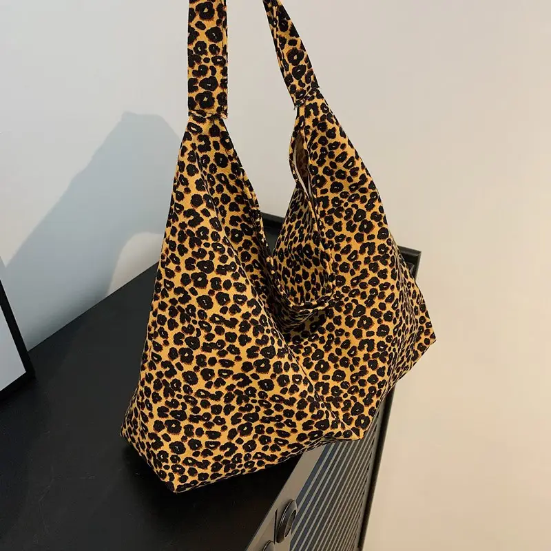 Leopard Print Women's Large Capacity Shoulder Bag 2026 - Image 2