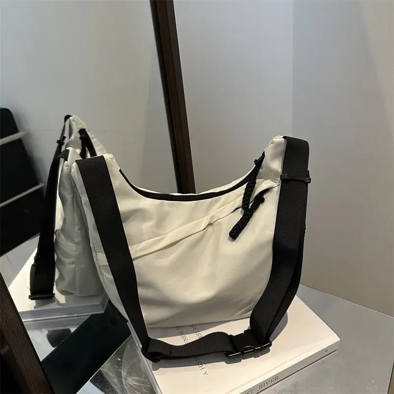 Fashionable Shoulder Crossbody Bag Women 2024 Winter New - Image 6