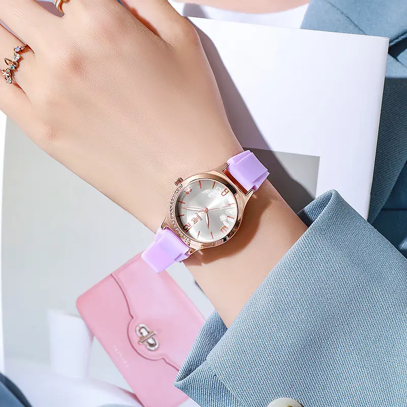 Women's Green Silicone Watch with Rose Gold Dial - Image 5