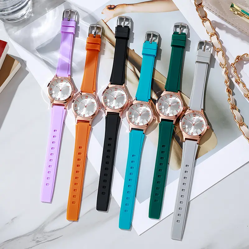 Women's Green Silicone Watch with Rose Gold Dial - Image 7