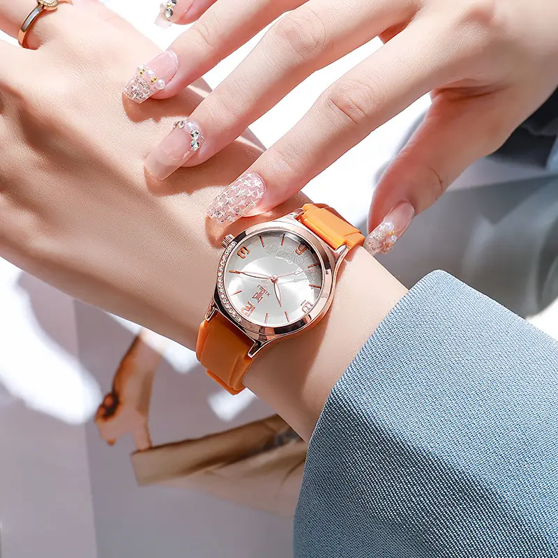 Women's Green Silicone Watch with Rose Gold Dial - Image 4