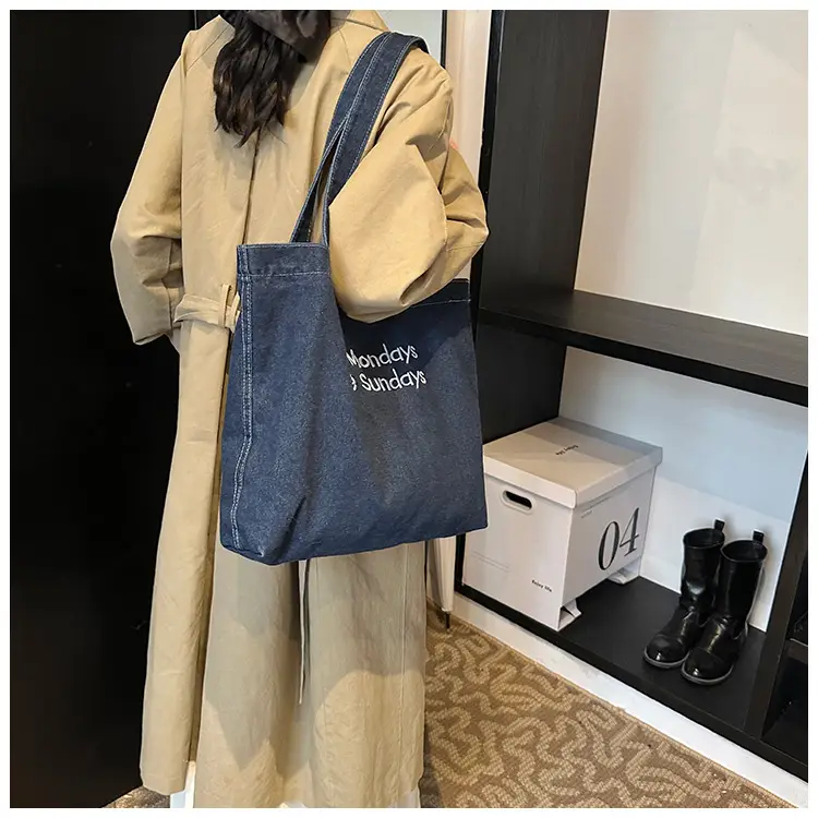 Insulated Embroidered Denim Tote Bags Blue — feature 8