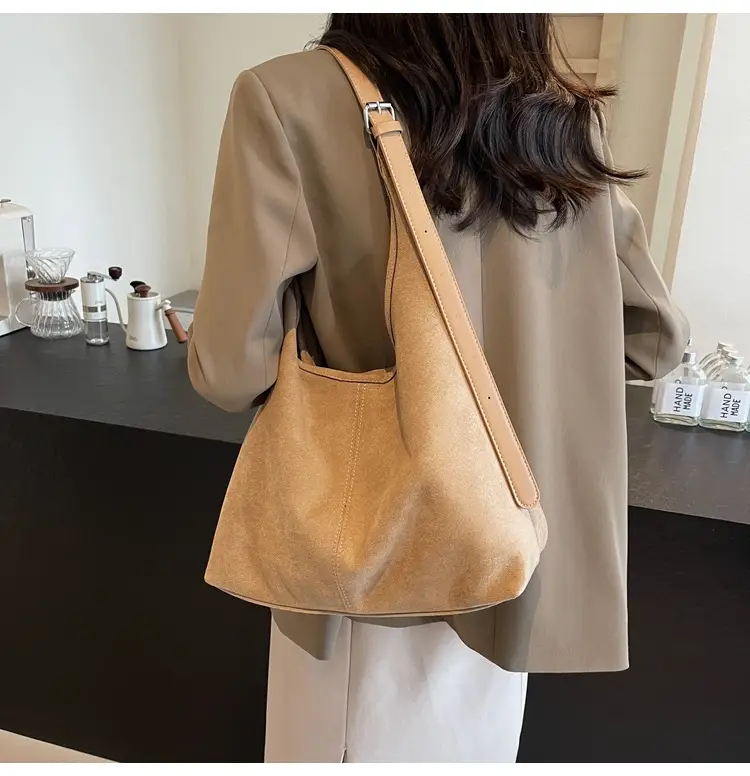 2025 Velvet Shoulder Bag Large Capacity Textured Commuter Tote — feature 15
