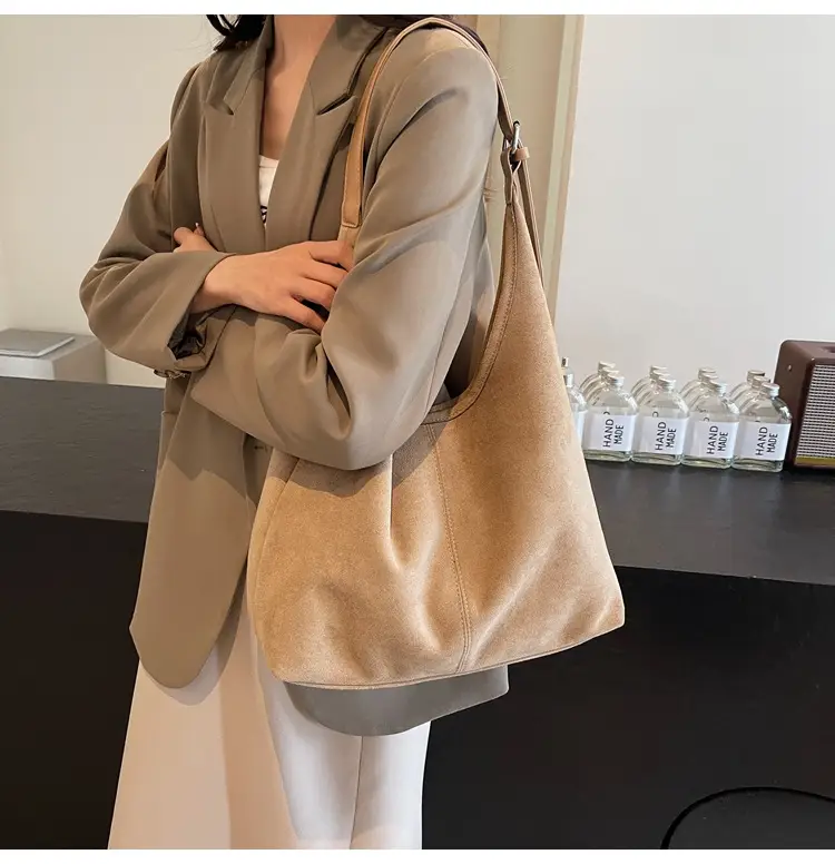 2025 Velvet Shoulder Bag Large Capacity Textured Commuter Tote — feature 16