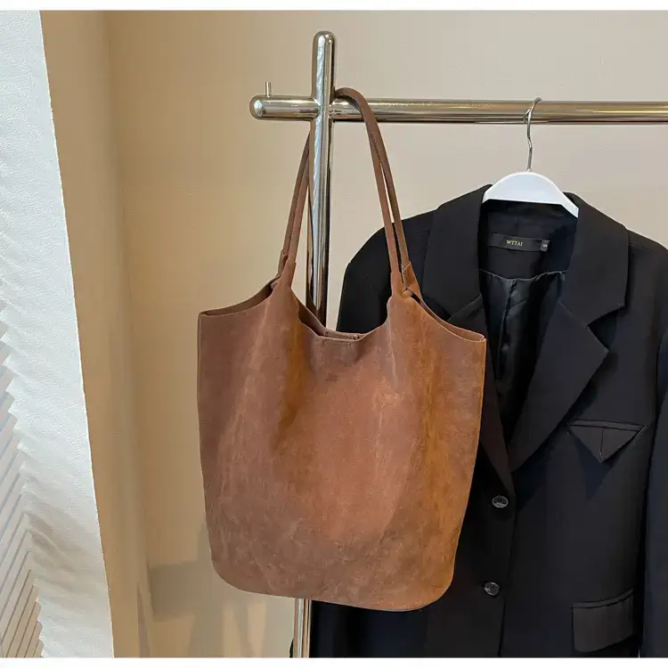 Women's Brown Suede Shoulder Bag Large Capacity 2024 — feature 28