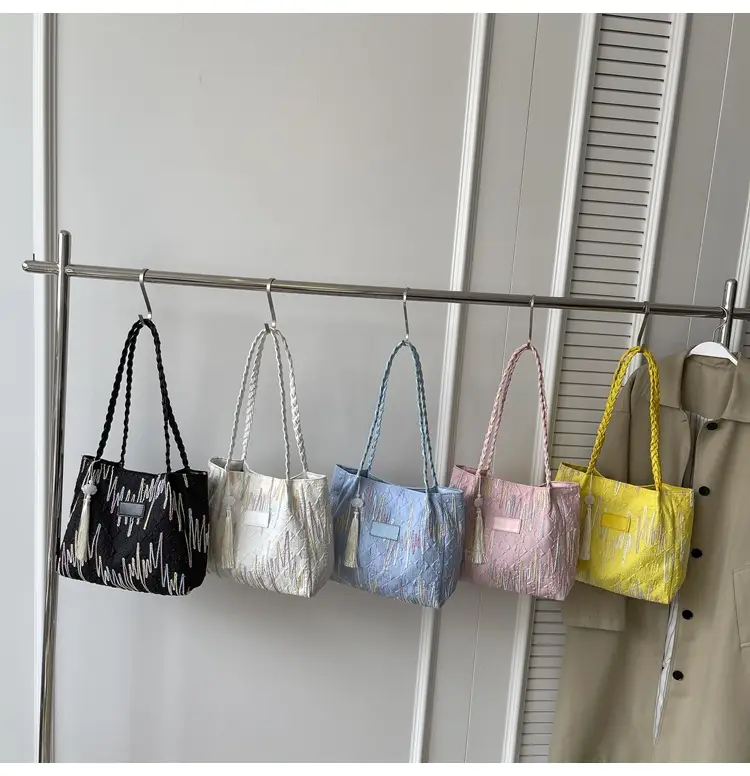 Women's Canvas Shoulder Bag Large Capacity 2024 — feature 10