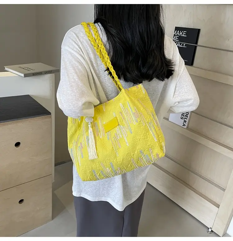 Women's Canvas Shoulder Bag Large Capacity 2024 — feature 23