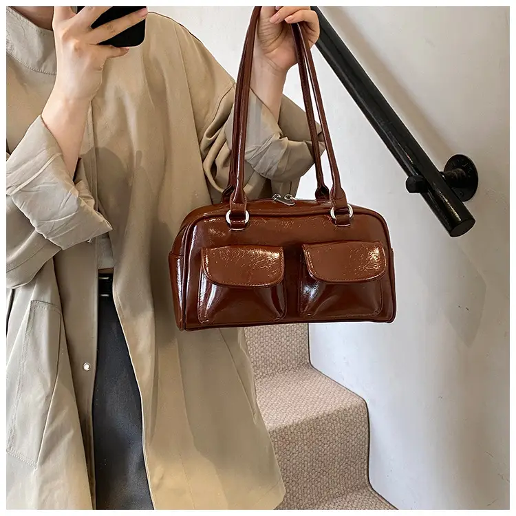 Women's White Square Shoulder Bag 2024 Trend — feature 18
