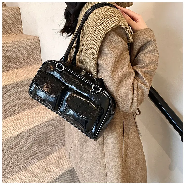 Women's White Square Shoulder Bag 2024 Trend — feature 24