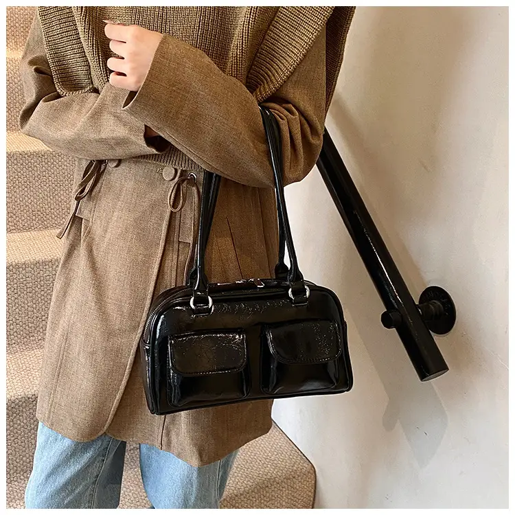 Women's White Square Shoulder Bag 2024 Trend — feature 26