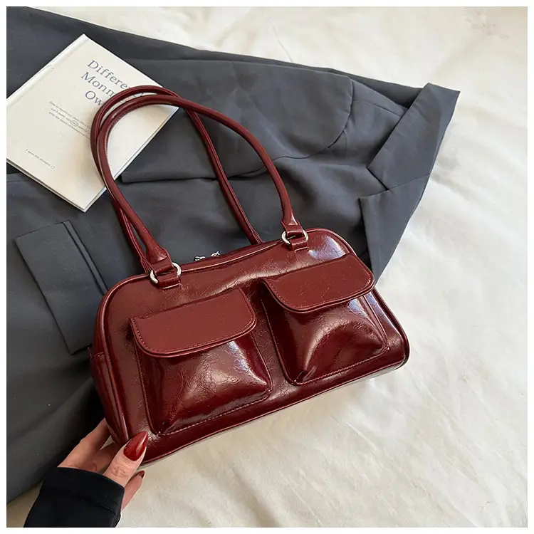 Women's White Square Shoulder Bag 2024 Trend — feature 31