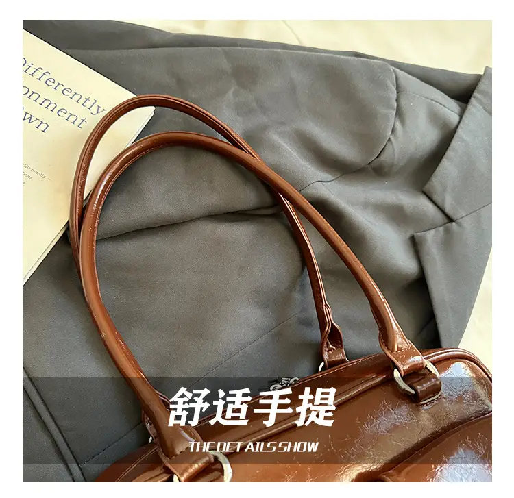 Women's White Square Shoulder Bag 2024 Trend — feature 6