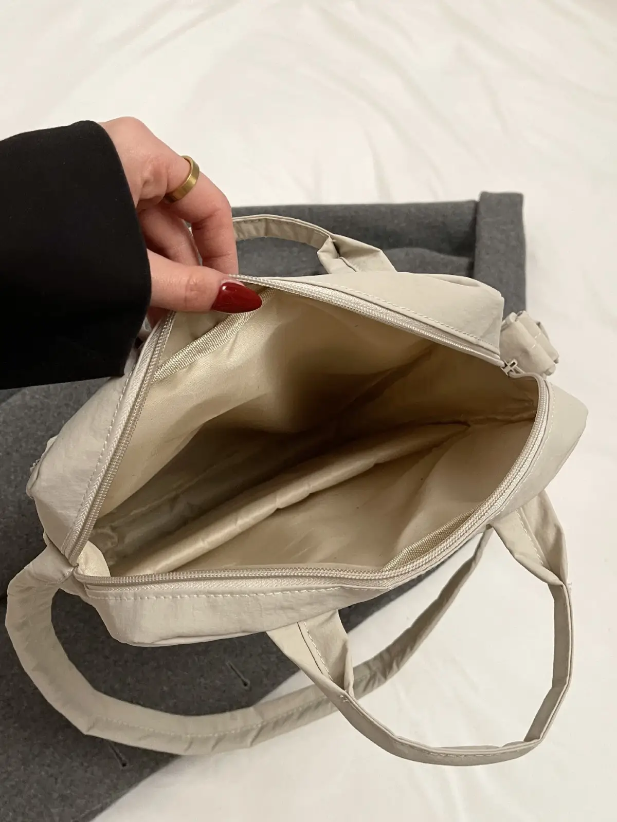 Women's Pink Nylon Shoulder Bag Large Capacity Commuter - Image 9