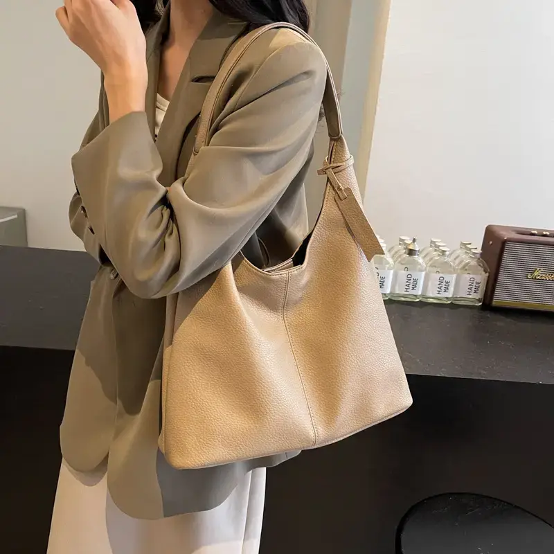 Large Capacity Leopard Print Shoulder Bag for Women - Image 4