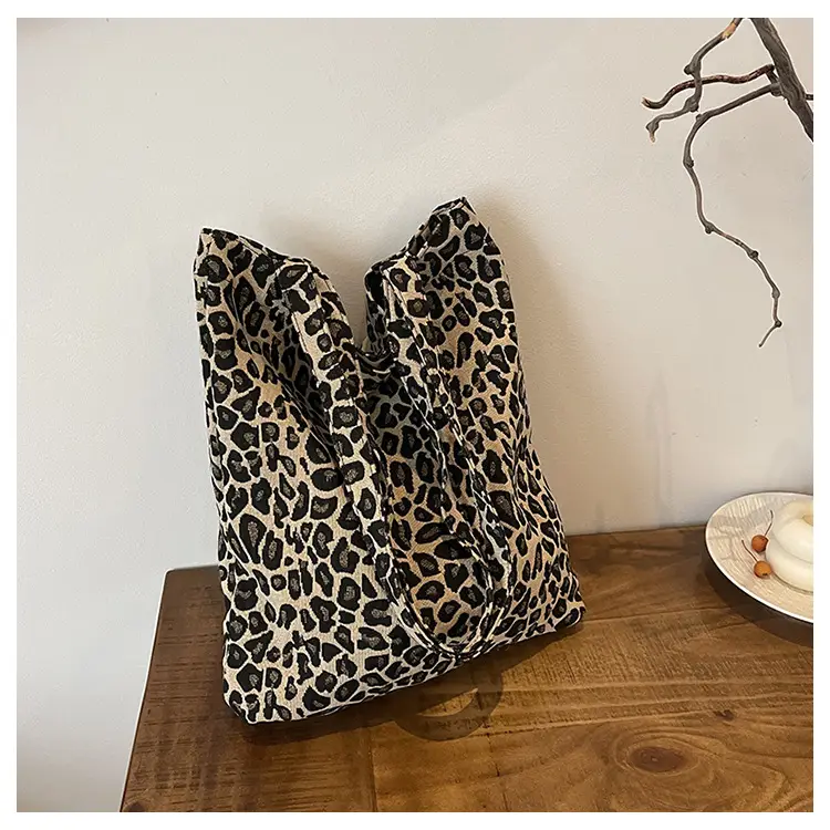 Women's Leopard Print Canvas Shoulder Bag 2024 — feature 19
