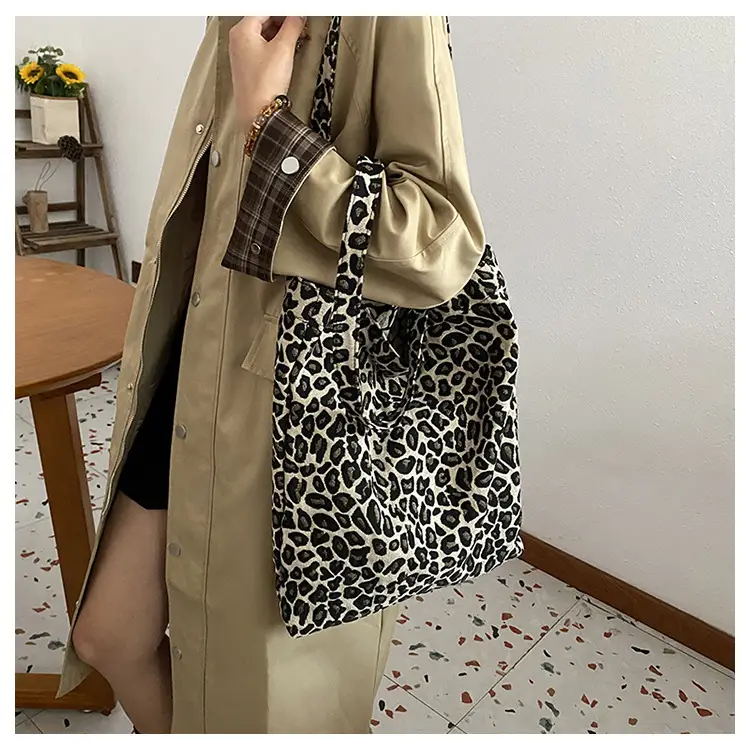 Women's Leopard Print Canvas Shoulder Bag 2024 — feature 9