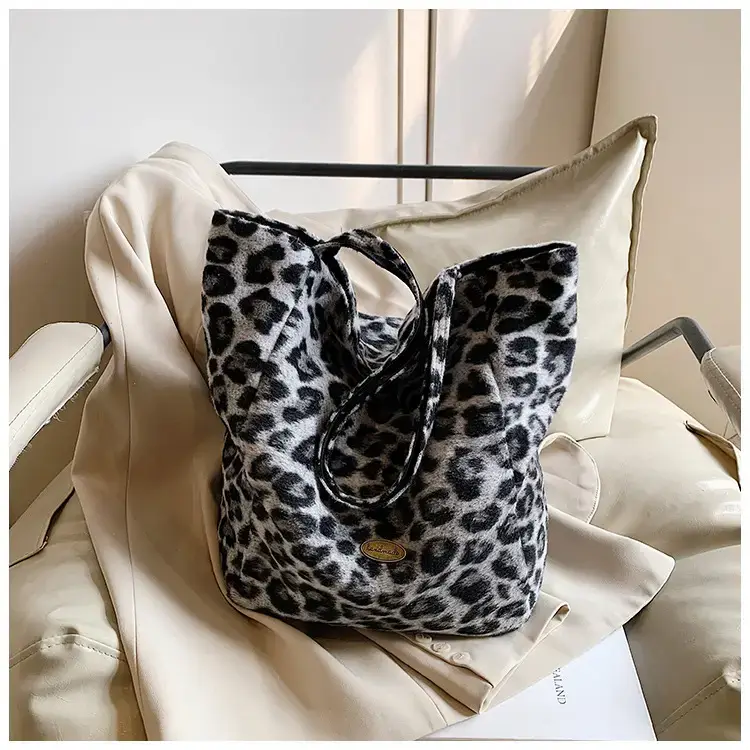 Women Leopard Print Large Tote Bag 2024 — feature 18