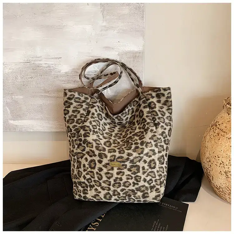 Women Leopard Print Large Tote Bag 2024 — feature 23