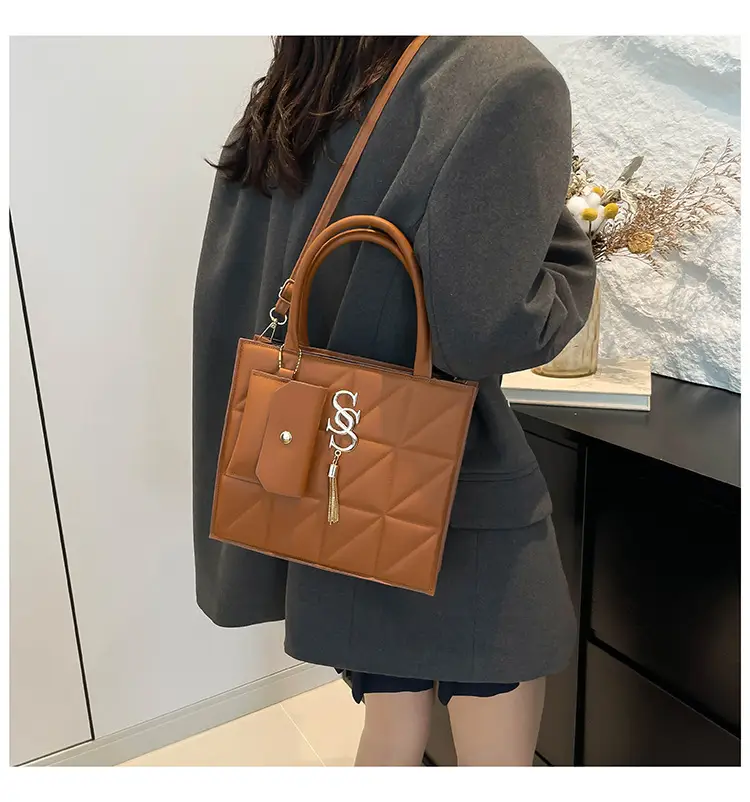 Women's Brown Crossbody Bag 2024 Winter Casual Commute — feature 12