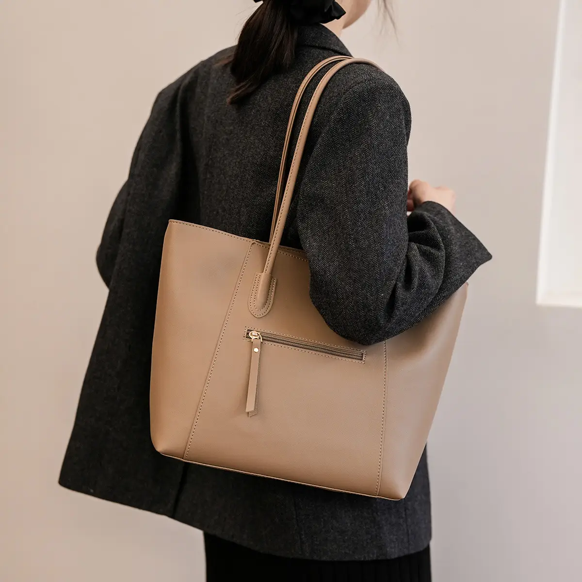 Women Large Capacity Black Leather Tote Bag Shoulder Crossbody — feature 27