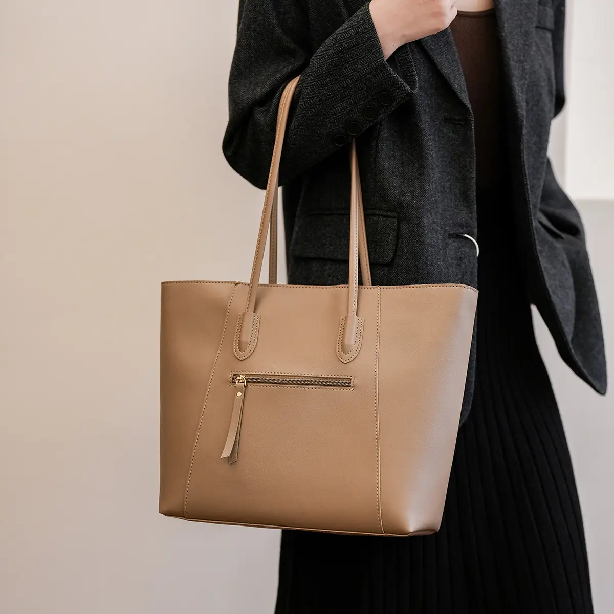 Women Large Capacity Black Leather Tote Bag Shoulder Crossbody — feature 28