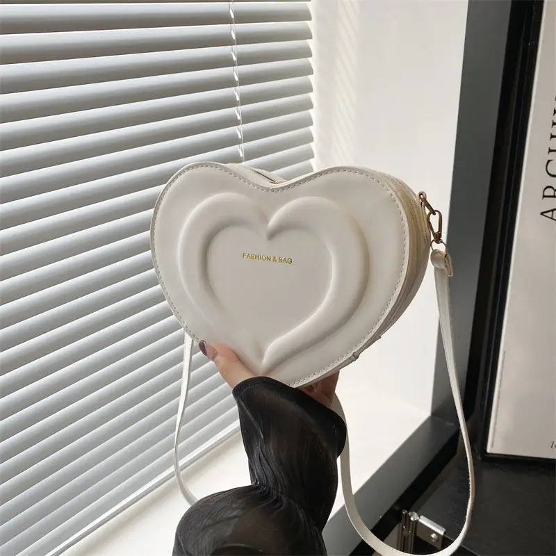 Women's Heart Shaped Shoulder Bag White 2024 Winter - Image 9