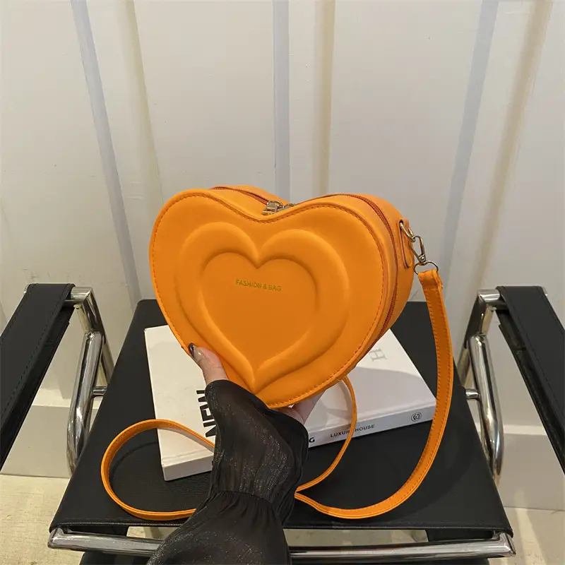 Women's Heart Shaped Shoulder Bag White 2024 Winter - Image 10