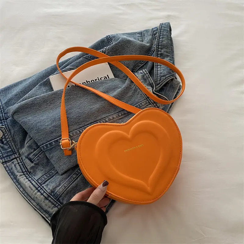 Women's Heart Shaped Shoulder Bag White 2024 Winter - Image 4