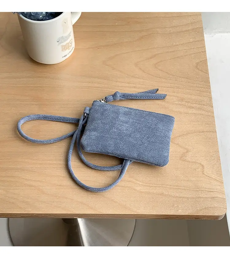 Neck-Hanging Mini Leather Coin Purse Brown — feature 35