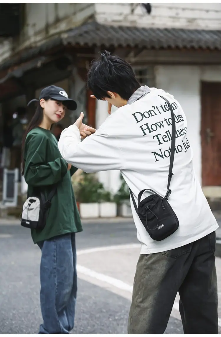Black Crossbody Phone Bag for Men Lightweight Mobile Carry — feature 19