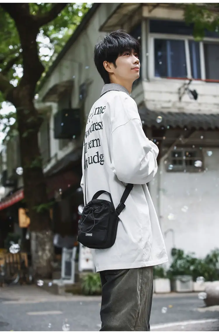 Black Crossbody Phone Bag for Men Lightweight Mobile Carry — feature 27