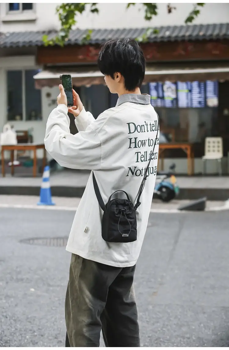 Black Crossbody Phone Bag for Men Lightweight Mobile Carry — feature 30