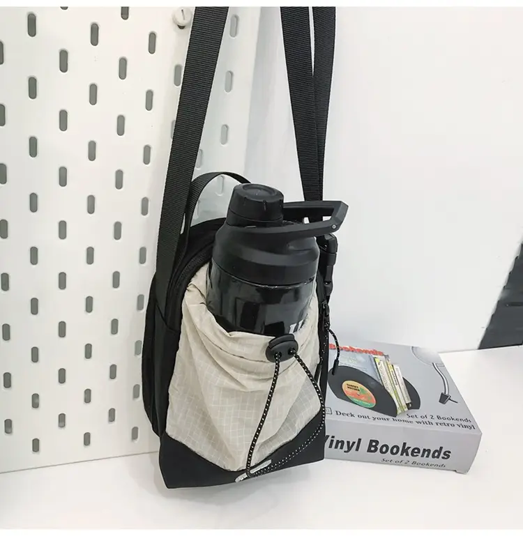 Black Crossbody Phone Bag for Men Lightweight Mobile Carry — feature 45