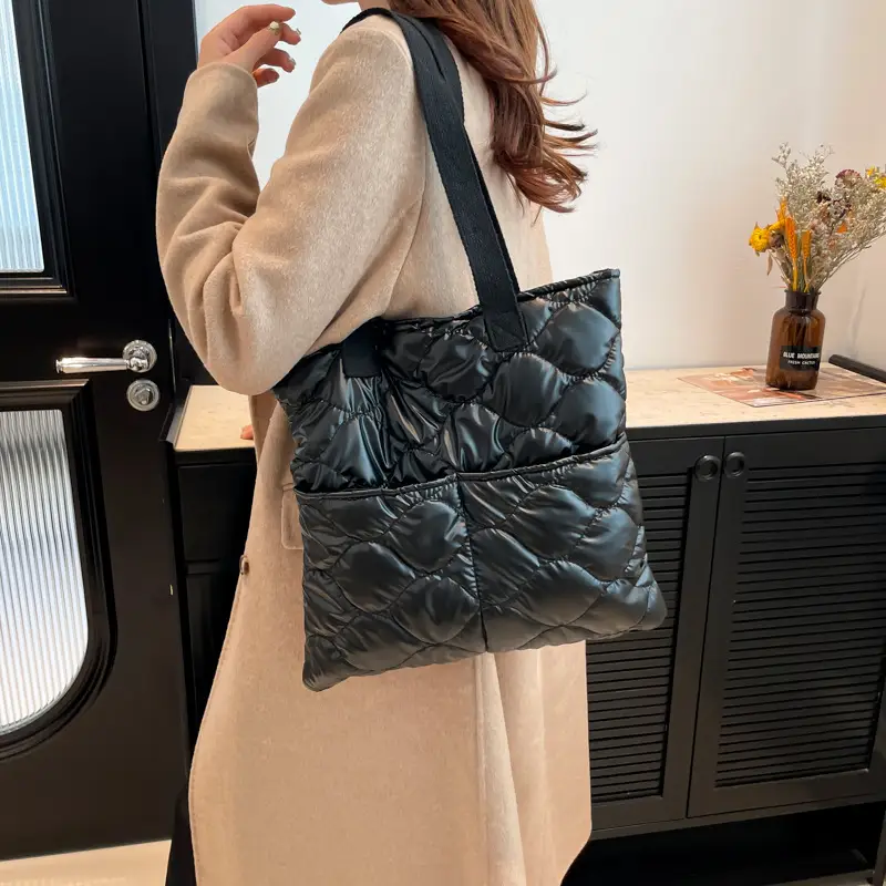 Silver Quilted Women's Tote Bag Large Capacity - Image 4
