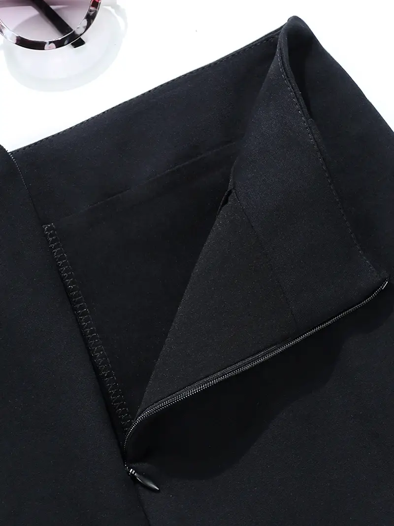 Black Crossbody Belt with Zip for Women — feature 7