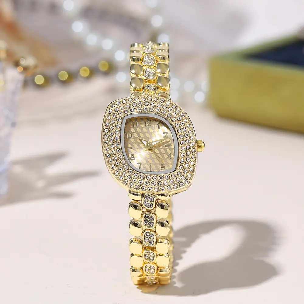Ladies Diamond Bracelet Watch Silver Sparkle — feature 5