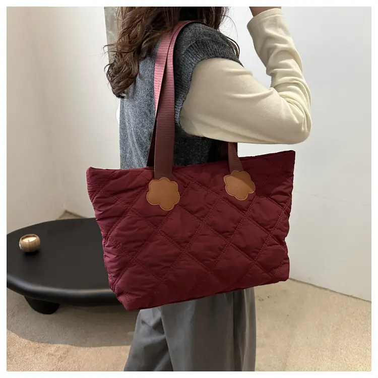 Black Quilted Shoulder Bag Large Capacity for Women — feature 15