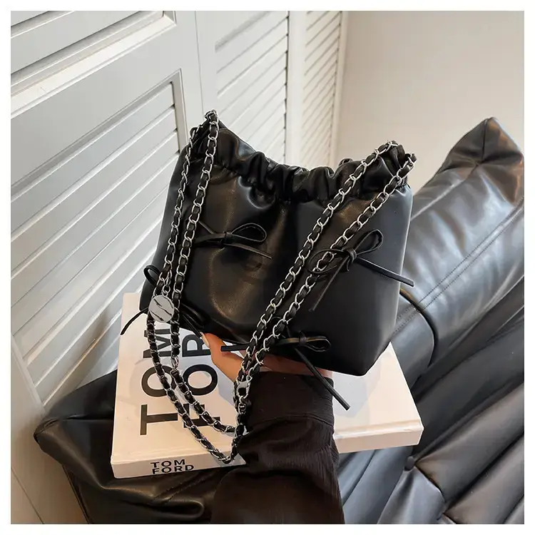Women's Bow Chain Shoulder Bag Cream 2024 — feature 26
