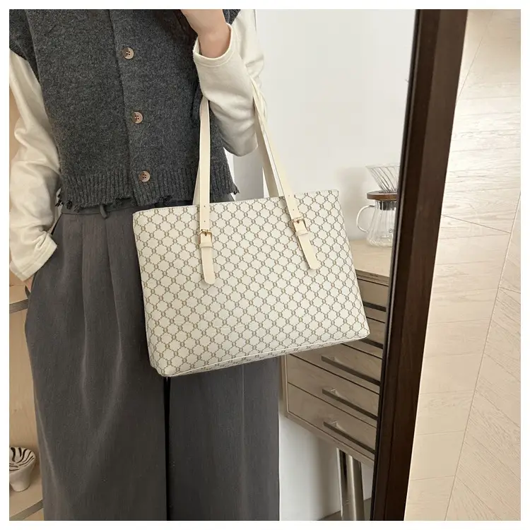 Women's Retro GG Shoulder Bag 2024 College Use - Image 7